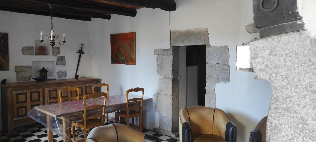 Maison Pierre Et Voute Au Coeur Du Village บาลาซูค ภายนอก รูปภาพ