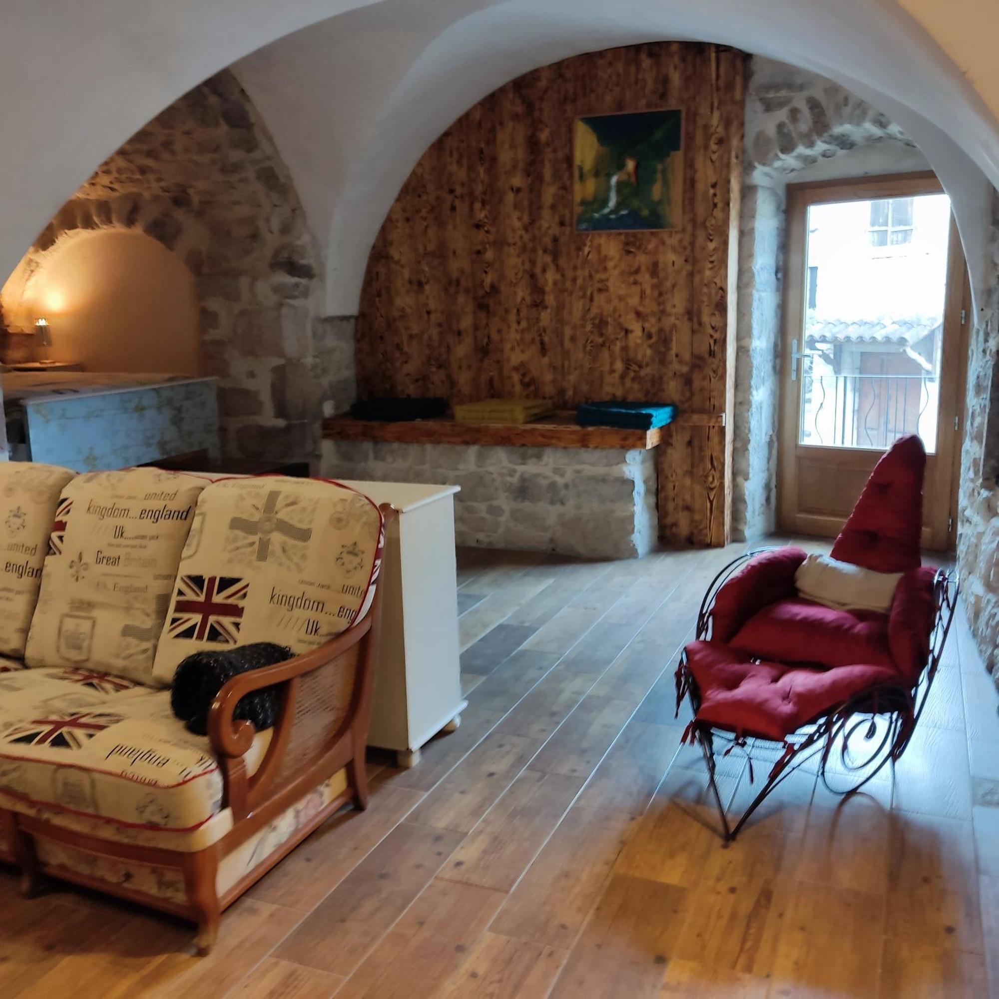 Maison Pierre Et Voute Au Coeur Du Village บาลาซูค ภายนอก รูปภาพ